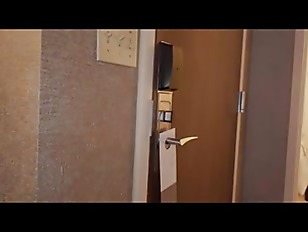 Stepdad Sneak Fucks His Stepdaughter While Her stepMom’s in ShowerBoSR